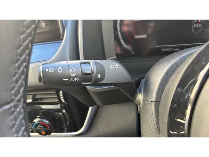 Nissan Qashqai QASHQAI 1.3 DiG-T MH N-Connecta 5dr 