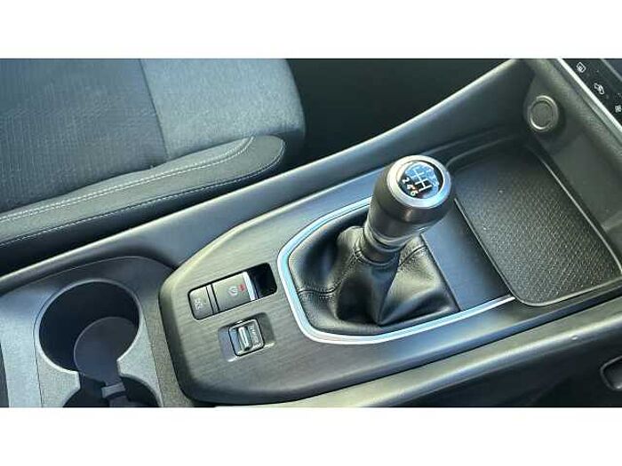 Nissan Qashqai QASHQAI 1.3 DiG-T MH N-Connecta 5dr 