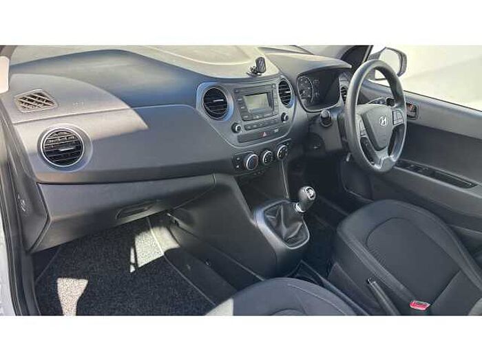 Hyundai i10 I10 1.0 SE 5dr 