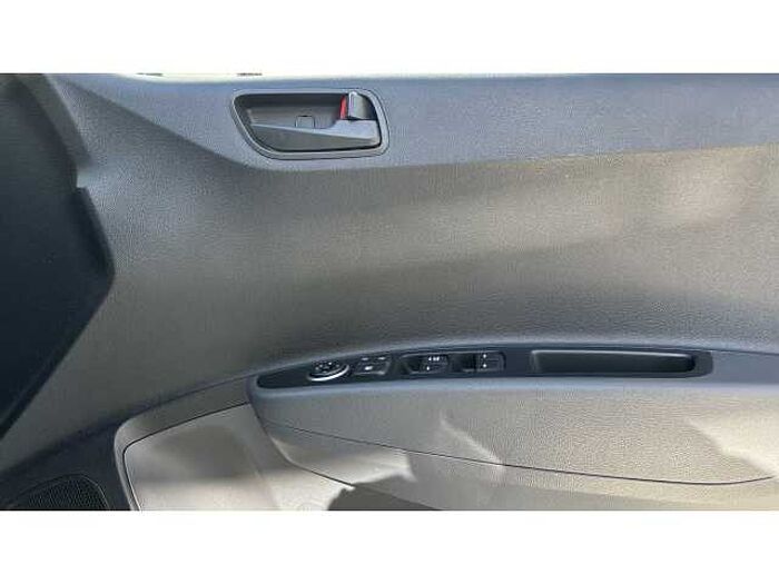 Hyundai i10 I10 1.0 SE 5dr 