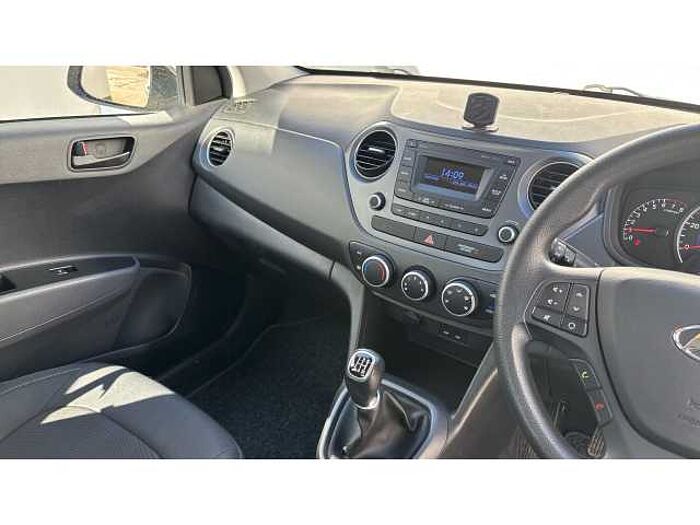 Hyundai i10 I10 1.0 SE 5dr 