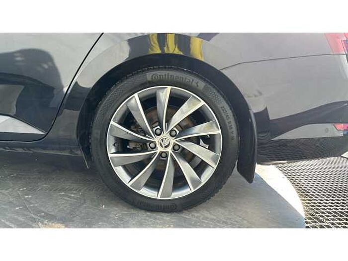 SKODA Superb SUPERB 2.0 TSI Laurin + Klement 5dr DSG 