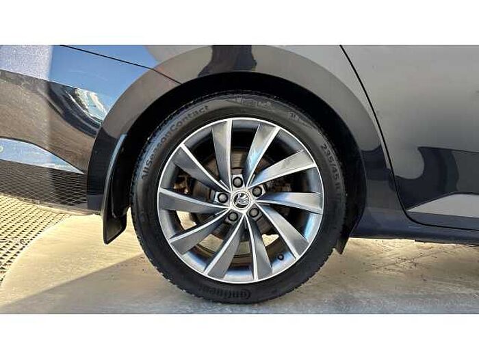 SKODA Superb SUPERB 2.0 TSI Laurin + Klement 5dr DSG 