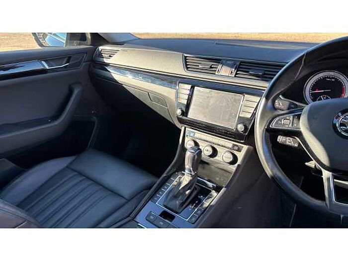 SKODA Superb SUPERB 2.0 TSI Laurin + Klement 5dr DSG 